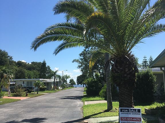 Very Close to the Bay!