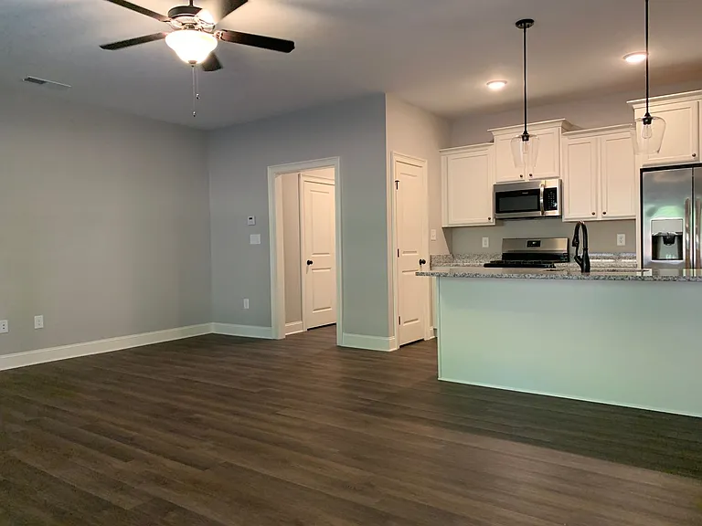 135 Sumner Ct — Photo 12