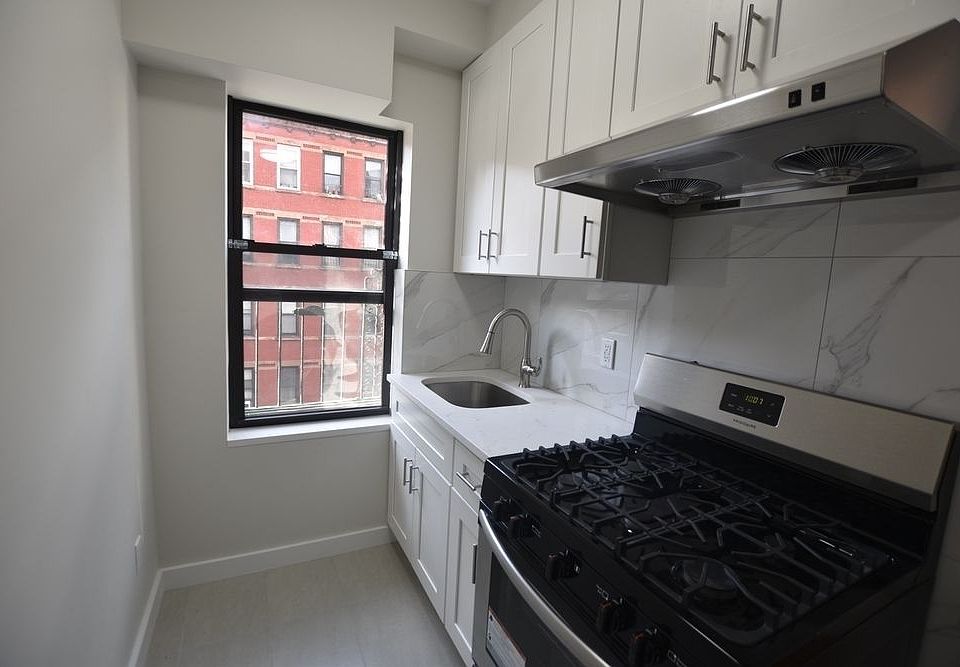 1st image of 80 Madison St APT 15