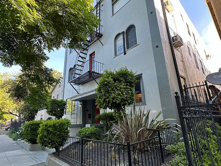 1705 N Street — Photo 4