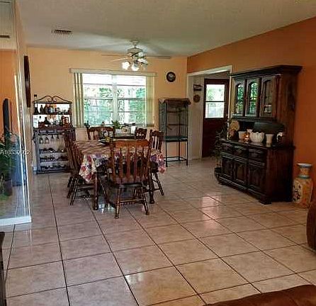 3rd image of 6610 NW 41st St