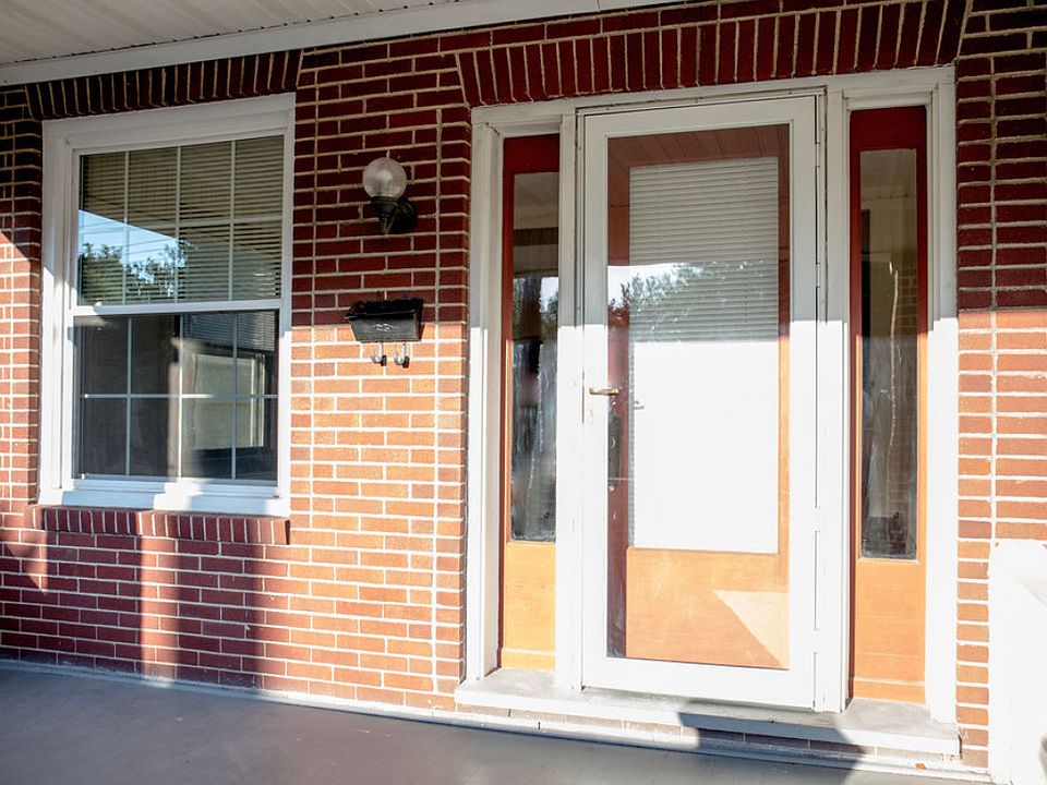 1st image of 260 Bridge Ave #262