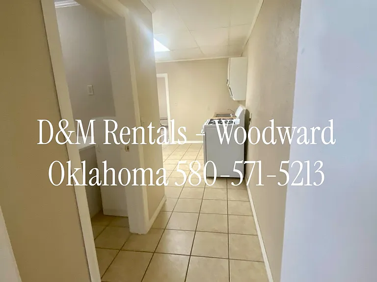 1203 Texas St #E — Photo 8