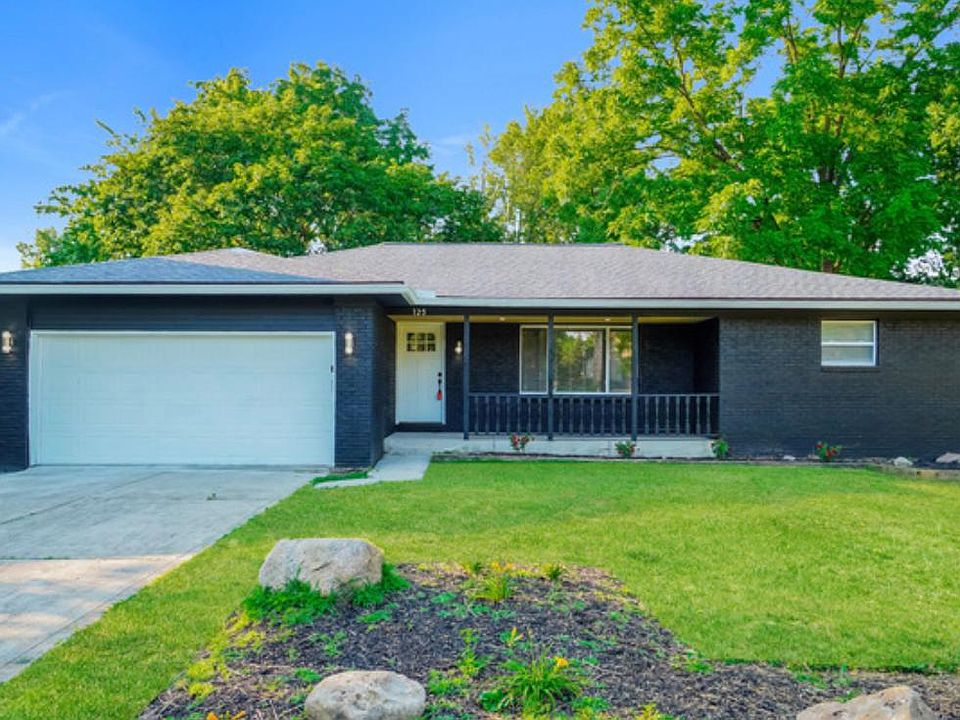 1st image of 124 Yorkshire Dr