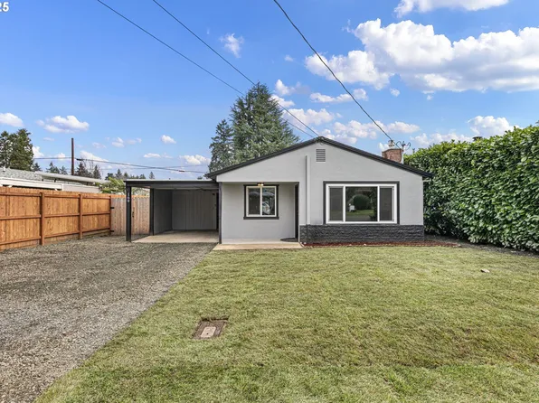 169 W Hazel St, Roseburg, OR 97471