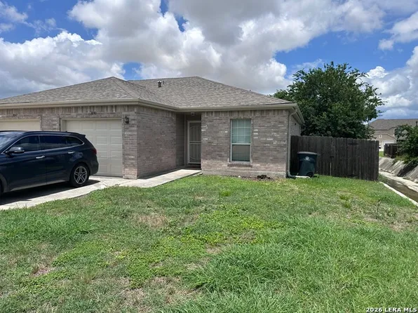 3040 Pine Valley Dr, New Braunfels, TX 78130