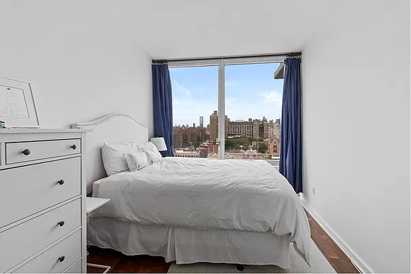 Rented by Douglas Elliman | media 19