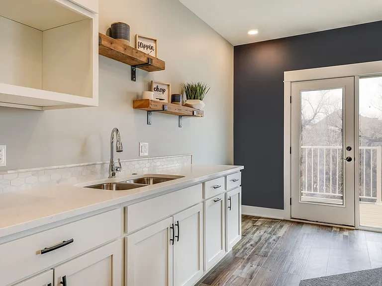 7020 Rebel Dr — Photo 9