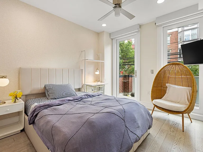 705 Clinton St #1 — Photo 11