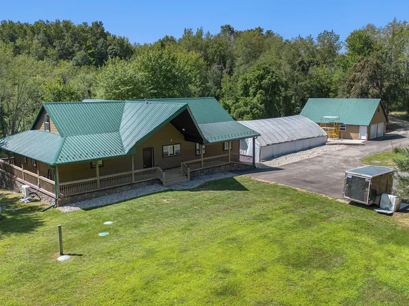 4725 Peake Rd, Hastings, MI 49058