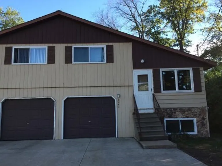 2442 Washington St — Photo 1