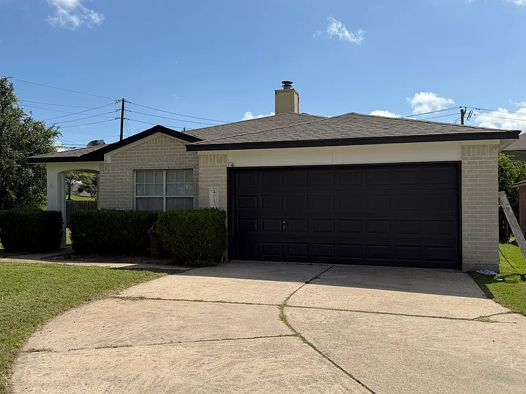 4013 Eagles Nest St — Photo 5