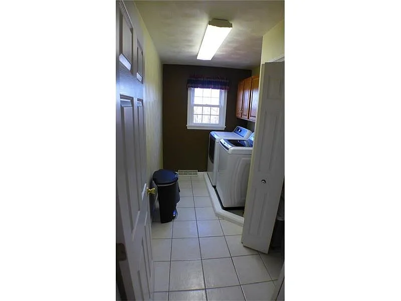 1011 Cedar Ct photo 1