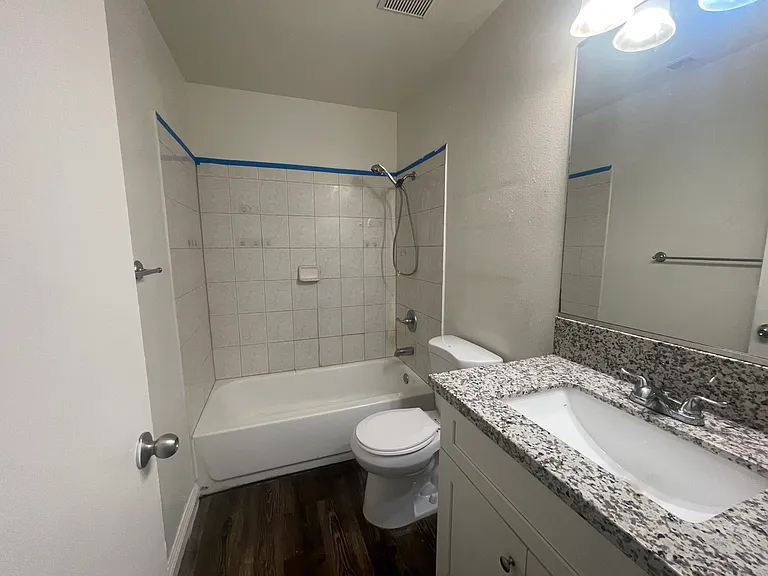 15335 Maplegrove St #11 — Photo 4
