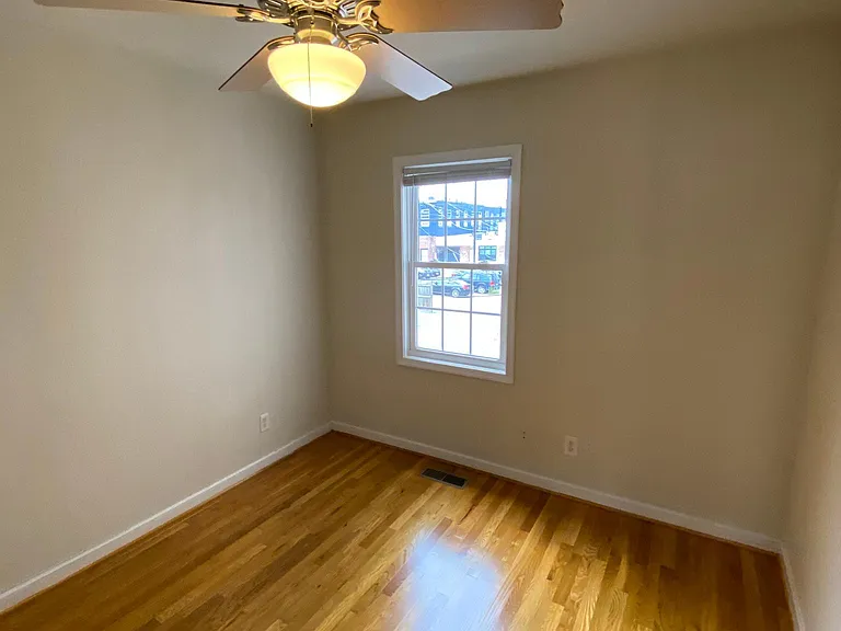 1512 W Cary St — Photo 28