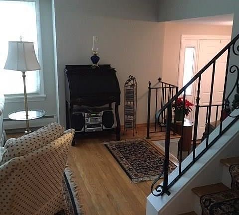 4th image of 40 Brentwood Ln