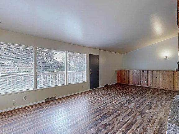 2nd image of 1645 NE Lower Dr