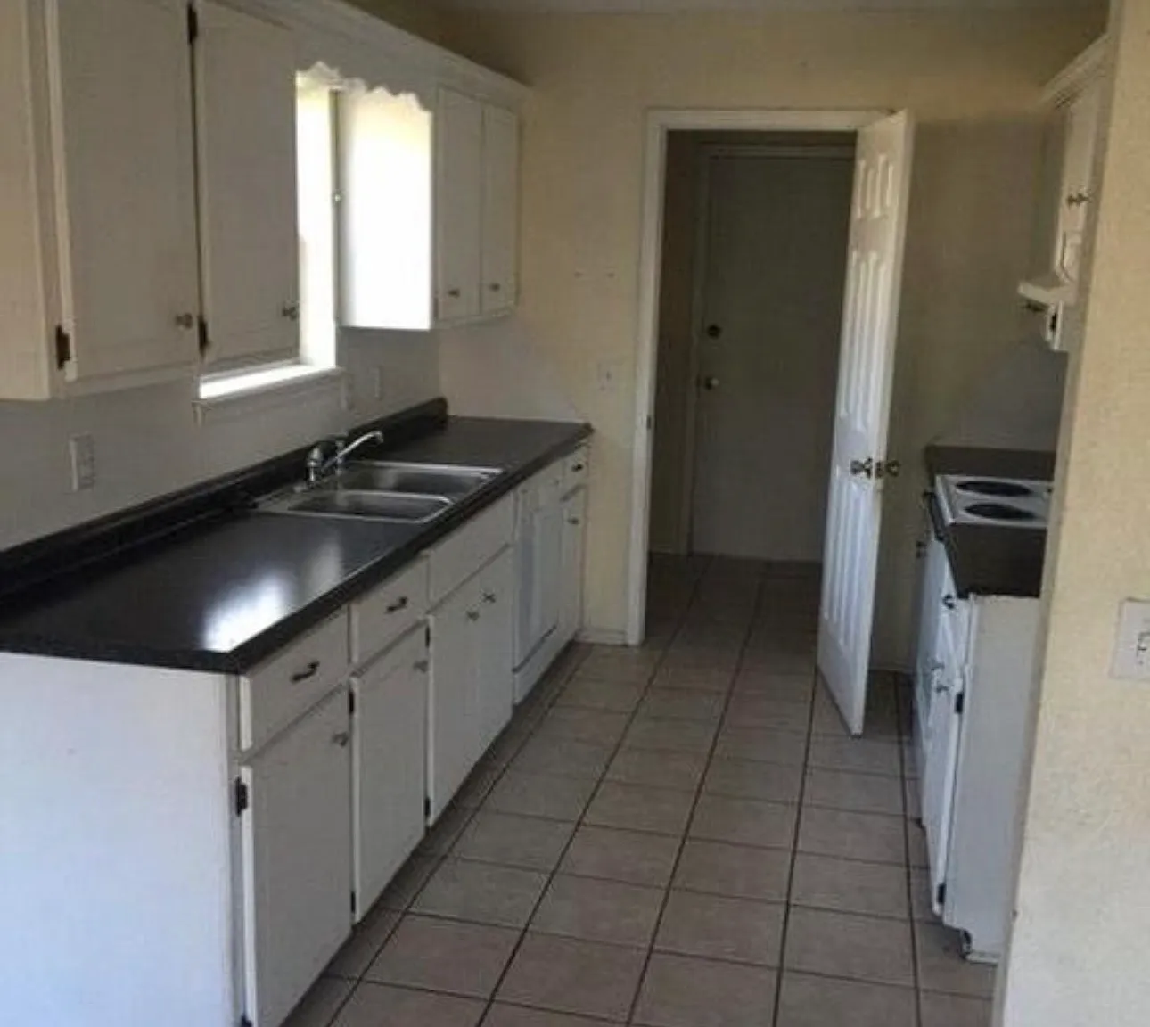 3206 S 148th E PL — Photo 3