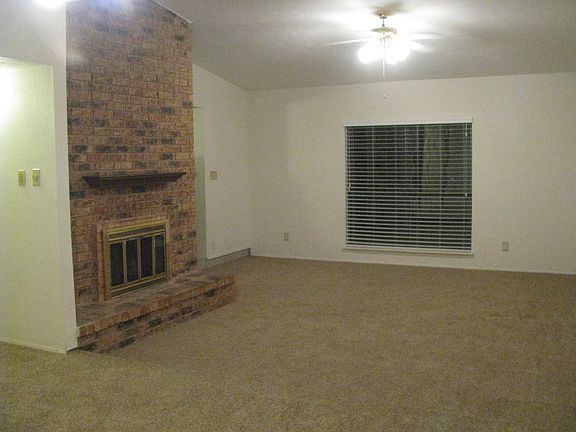 3rd image of 1000 Lockhart Dr