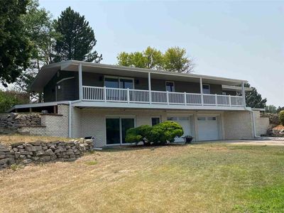 801 Arrowhead Dr, North Platte, NE, 69101