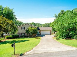 609 Brookview Ln, Dalton, GA 30720