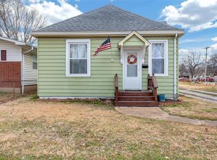 304 N 3rd St, Dupo, IL 62239