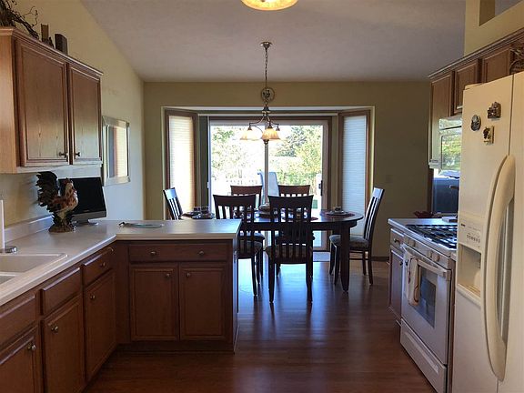 2nd image of 4262 Westridge Dr