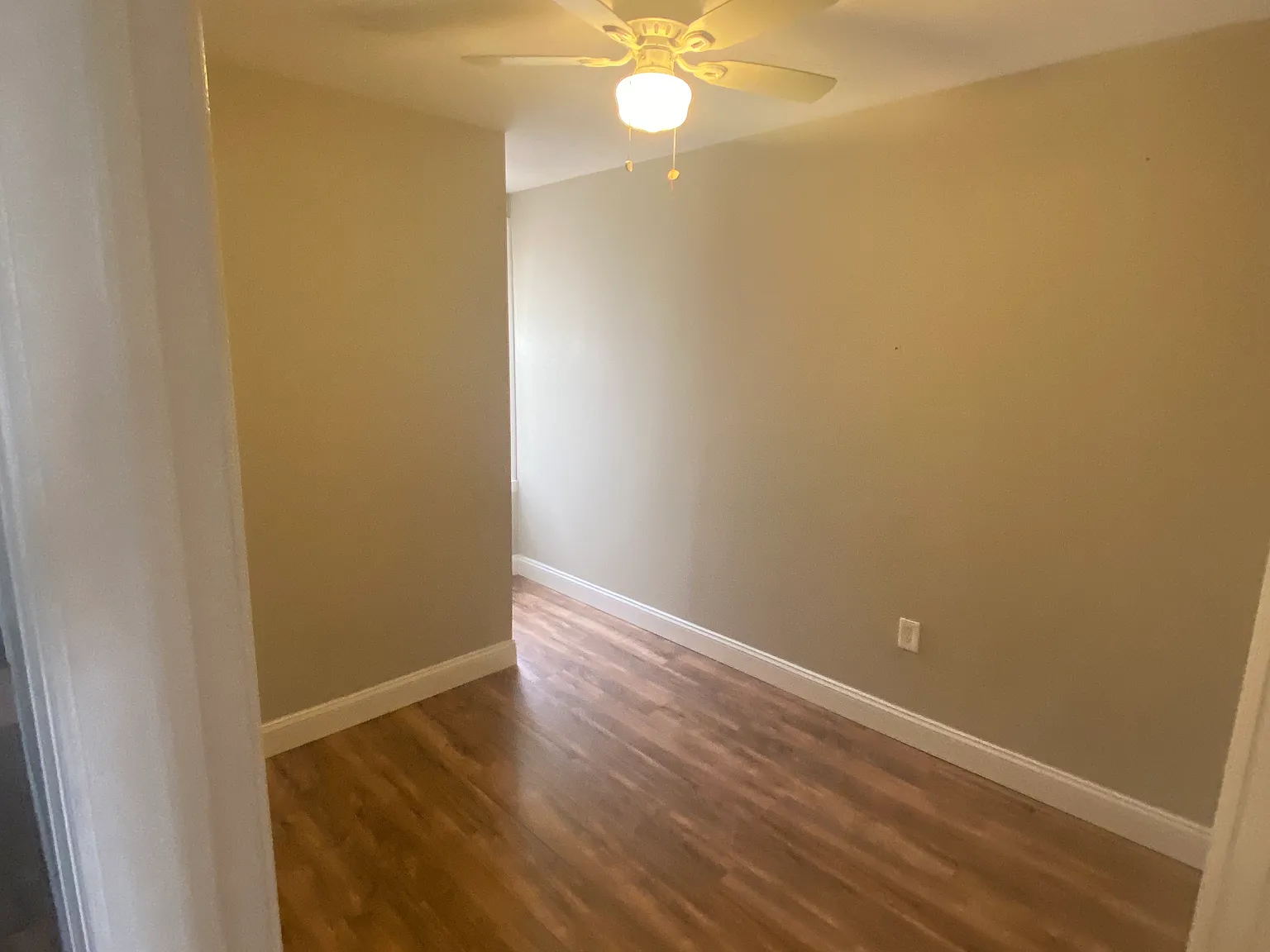 618 E Clementine St — Photo 3