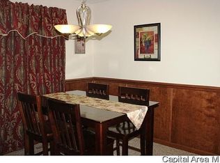 1109 Green Meadow Ln, Springfield, IL 62712