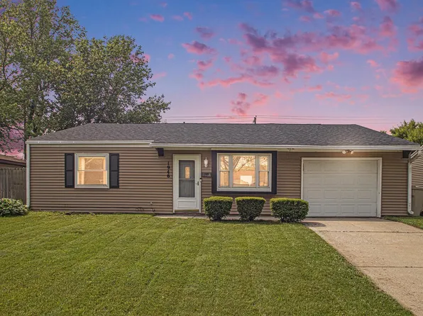 1946 Renfrew Dr, South Bend, IN 46614