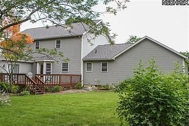 2nd image of 980 Pelee Dr