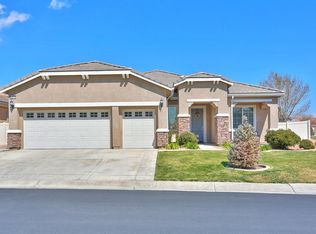 10317 Wilmington Ln, Apple Valley, CA 92308
