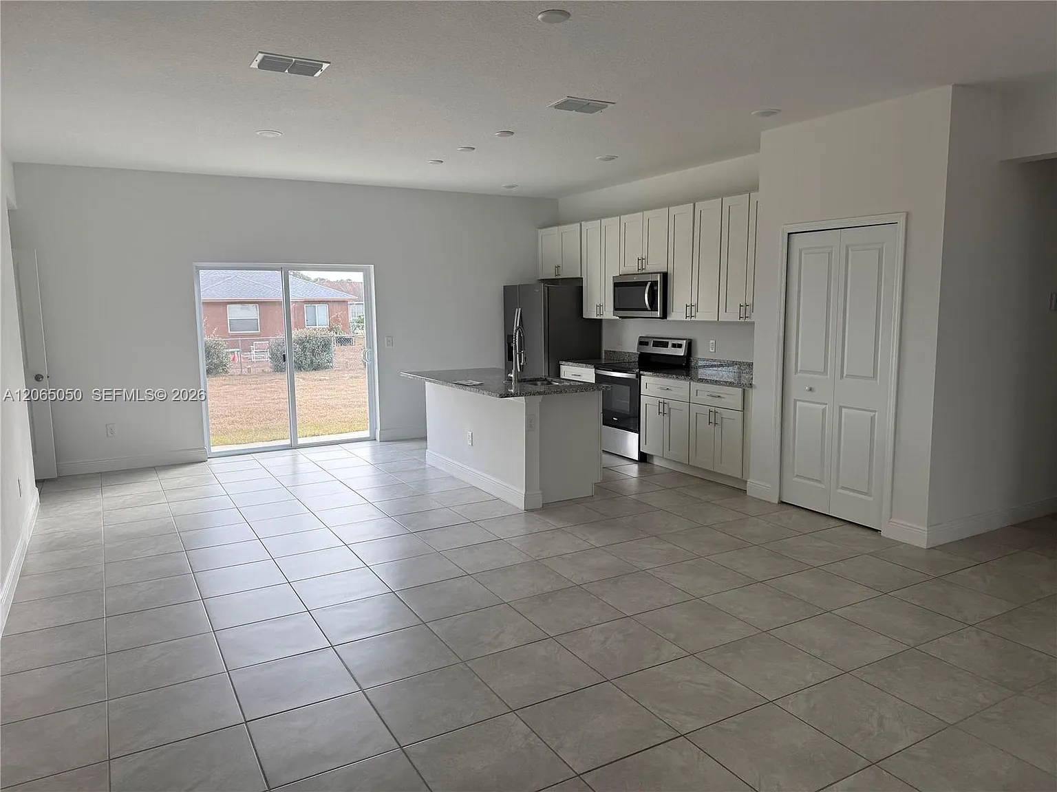 4 bed, 2.0 bath, $1,950 — Photo 3