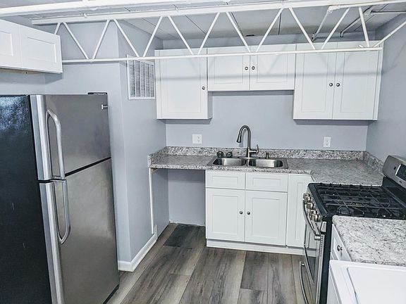 5th image of 2940 N 50th St