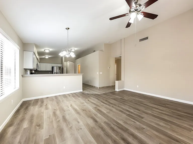 7418 W Lone Cactus Dr — Photo 10