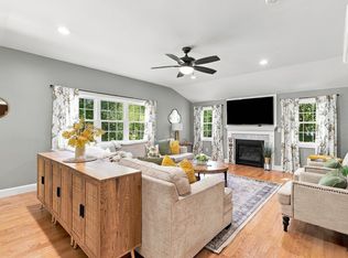 117 Hunt Rd, Chelmsford, MA 01824