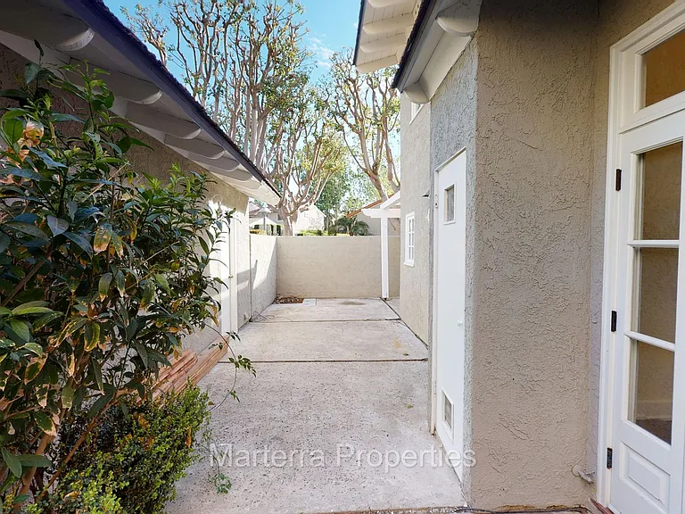 2761 Vista Umbrosa — Photo 25