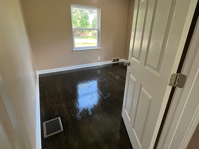 11706 Maple Way — Photo 14