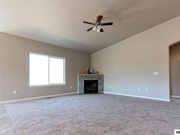 3rd image of 568 Lone Star Ct