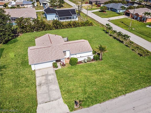 2nd image of 3512 SE 1st Ave
