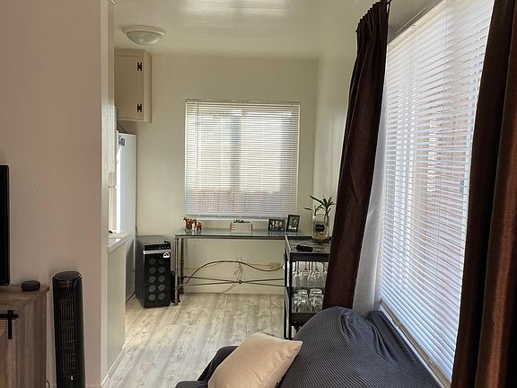 3rd image of 4111 37th St