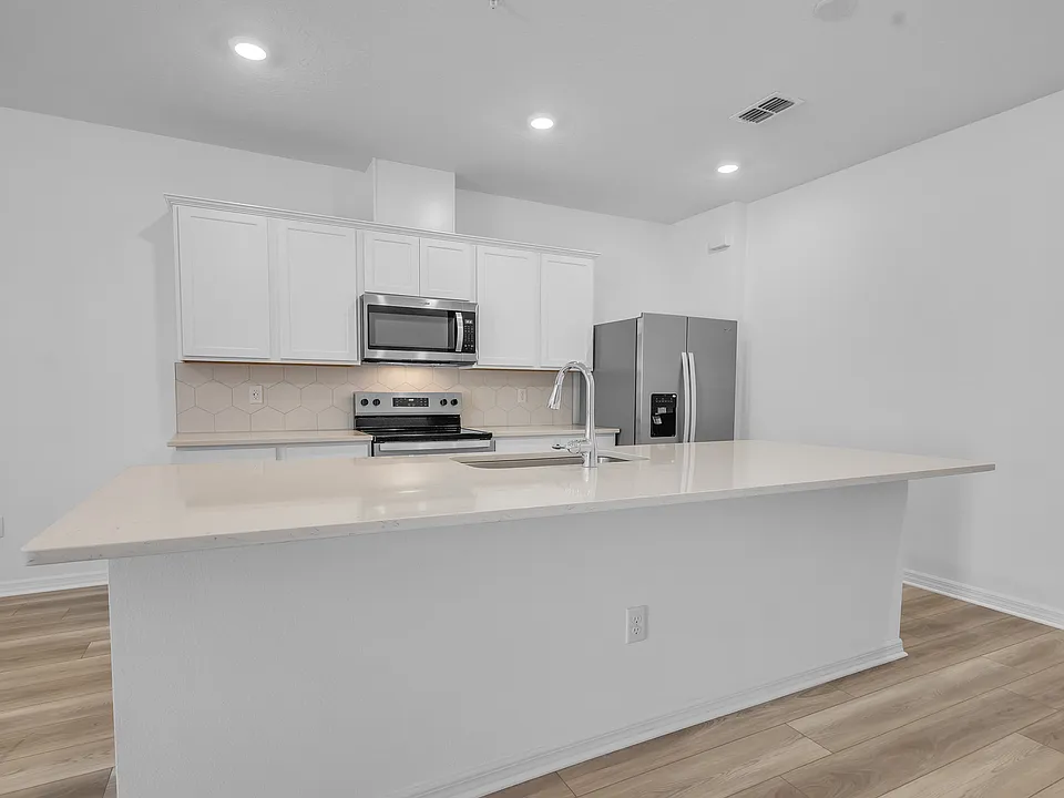 11398 Nona Sound St