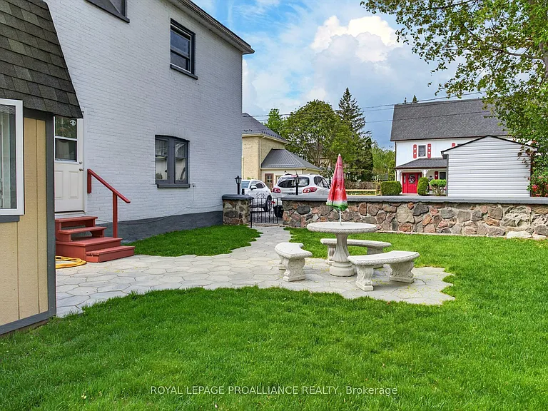 36 Sussex St N — Photo 34