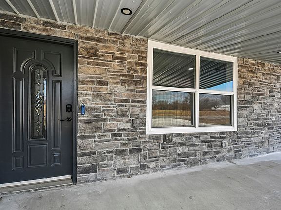 3rd image of 7138 W Farm Road 136