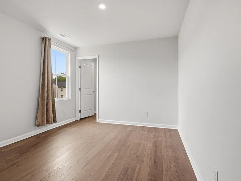 345 Campus Ln — Photo 13