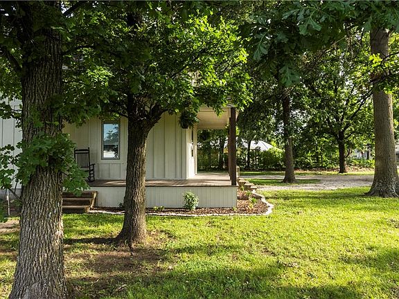 4th image of 204 N 32nd St