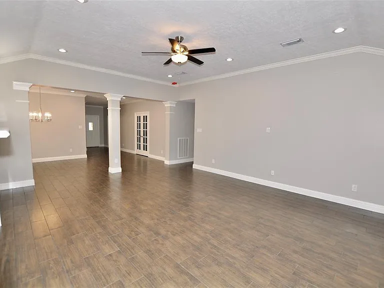 4602 Natural Bridge Dr — Photo 7