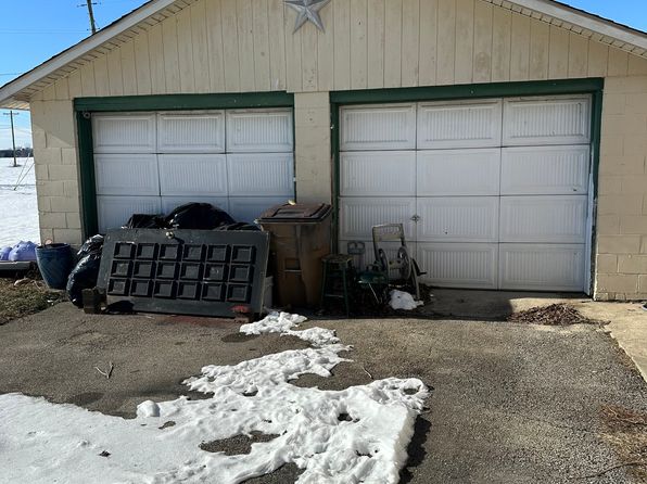 10556 N Cedars Rd, Seymour, IN 47274