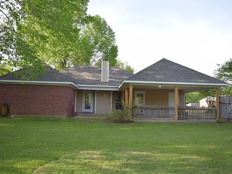 128 Eastwood Dr — Photo 24