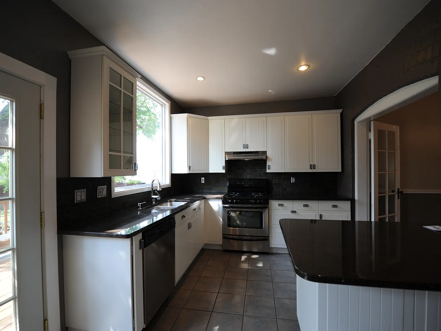1 bed, 2.5 bath, $1,050 — Photo 1